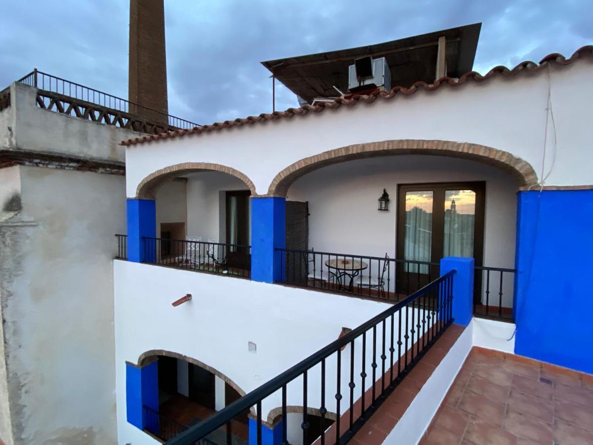 Hotel Rural La Posada De Las Cigueenas Jerez De Los Caballeros Exteriör bild
