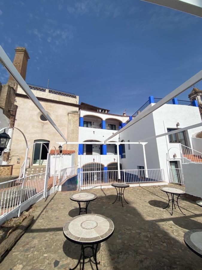 Hotel Rural La Posada De Las Cigueenas Jerez De Los Caballeros Exteriör bild