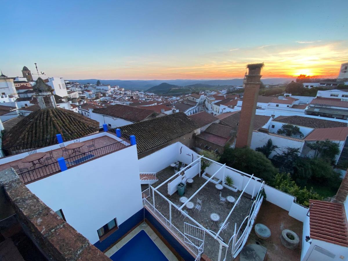 Hotel Rural La Posada De Las Cigueenas Jerez De Los Caballeros Exteriör bild
