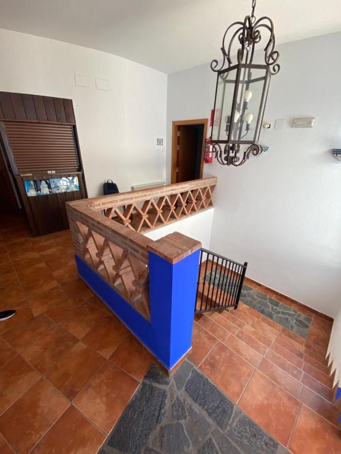 Hotel Rural La Posada De Las Cigueenas Jerez De Los Caballeros Exteriör bild