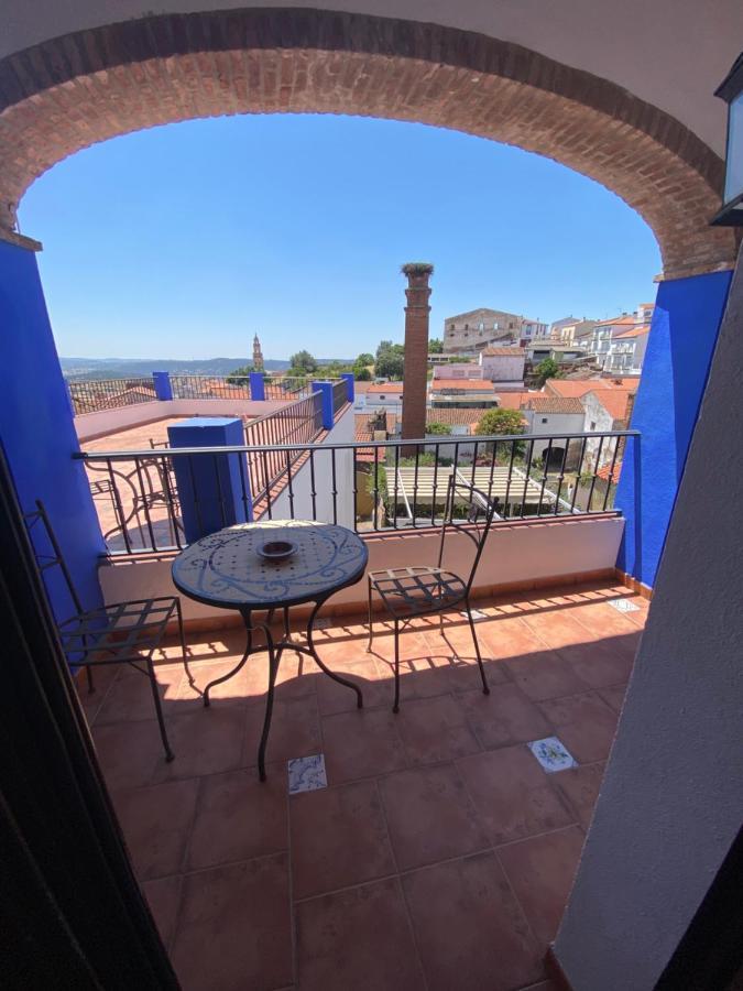 Hotel Rural La Posada De Las Cigueenas Jerez De Los Caballeros Exteriör bild