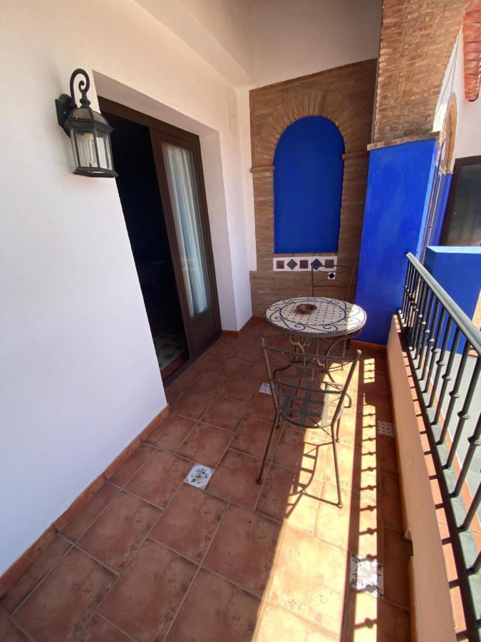 Hotel Rural La Posada De Las Cigueenas Jerez De Los Caballeros Exteriör bild