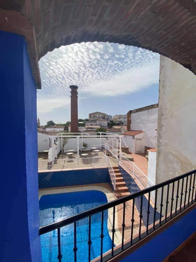 Hotel Rural La Posada De Las Cigueenas Jerez De Los Caballeros Exteriör bild