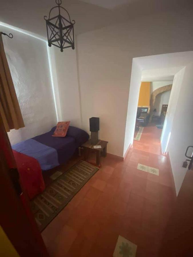 Hotel Rural La Posada De Las Cigueenas Jerez De Los Caballeros Exteriör bild