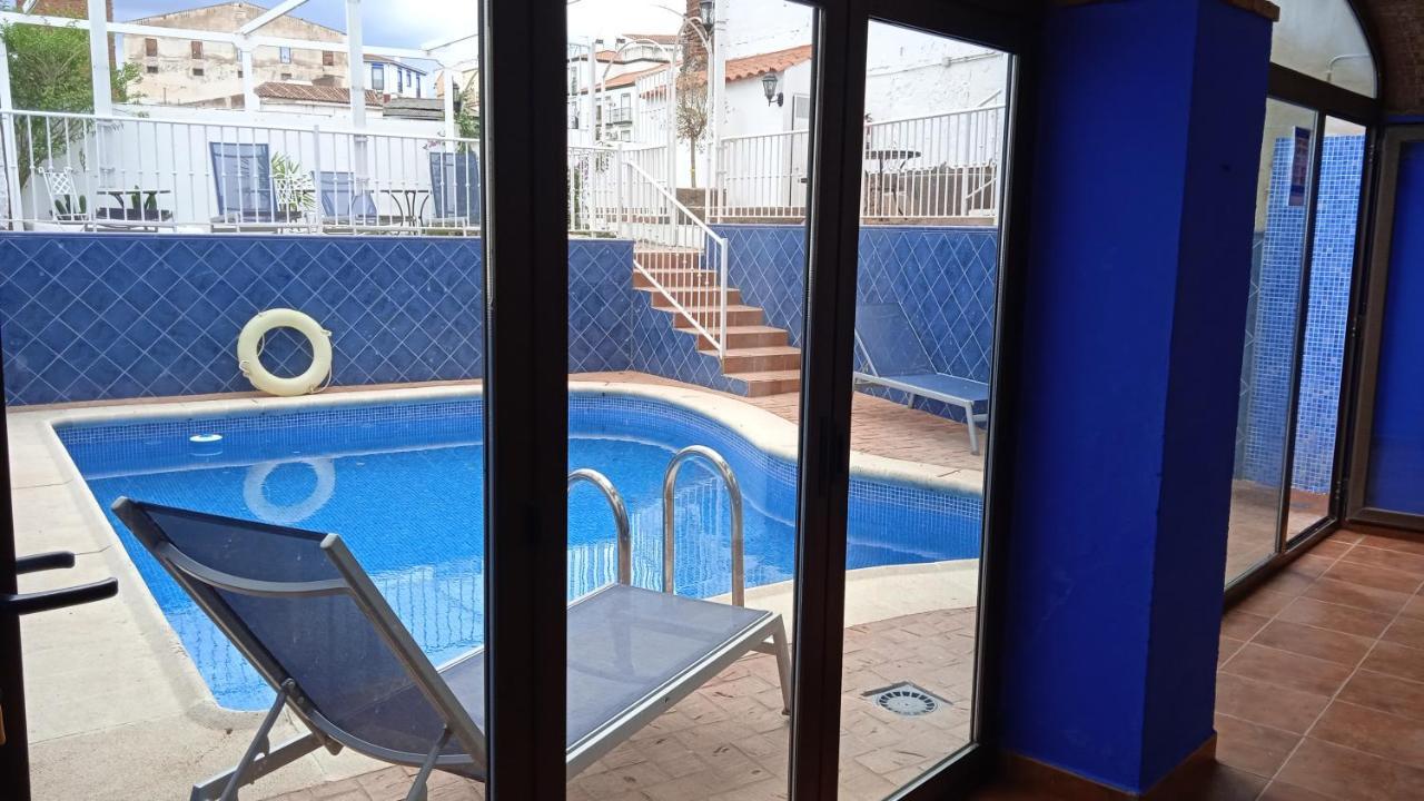 Hotel Rural La Posada De Las Cigueenas Jerez De Los Caballeros Exteriör bild