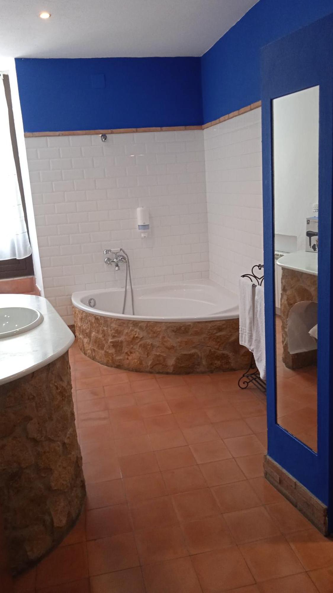Hotel Rural La Posada De Las Cigueenas Jerez De Los Caballeros Exteriör bild