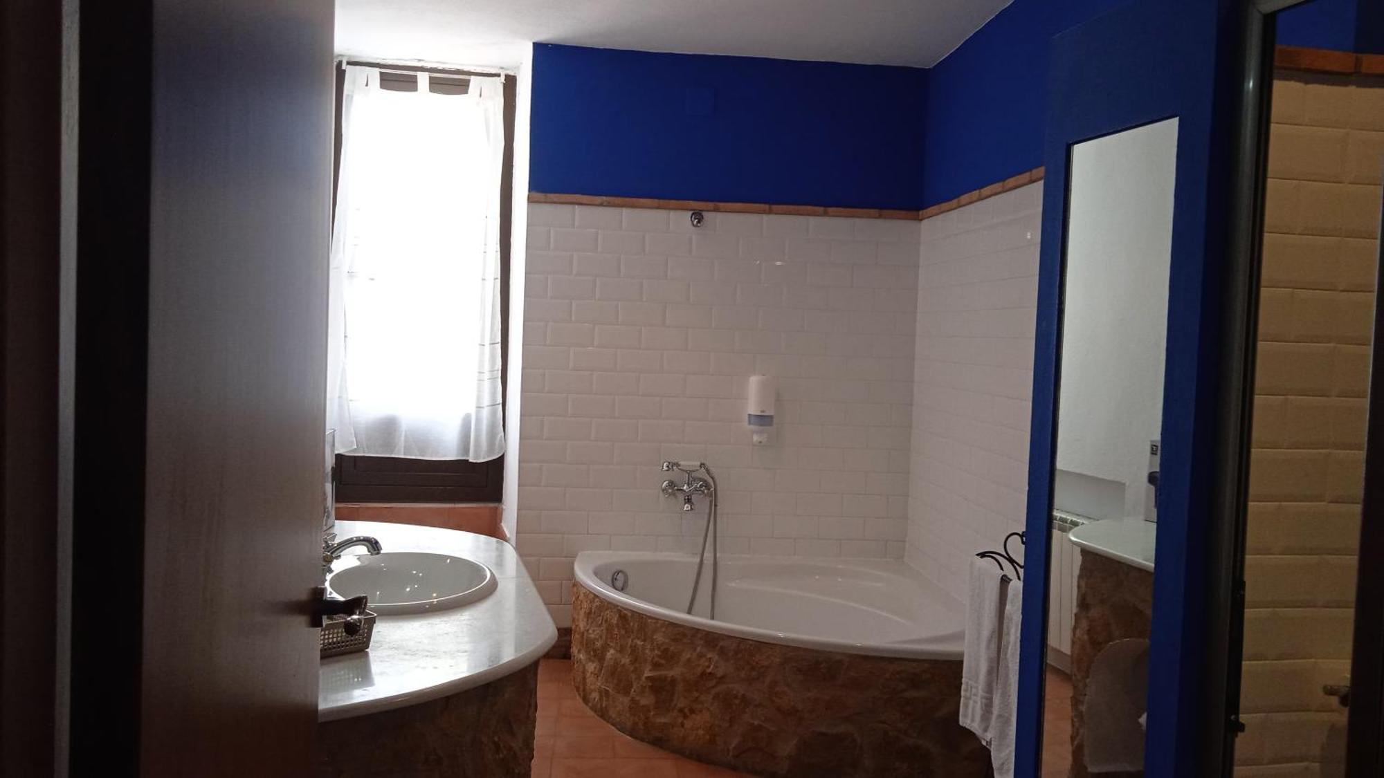 Hotel Rural La Posada De Las Cigueenas Jerez De Los Caballeros Exteriör bild